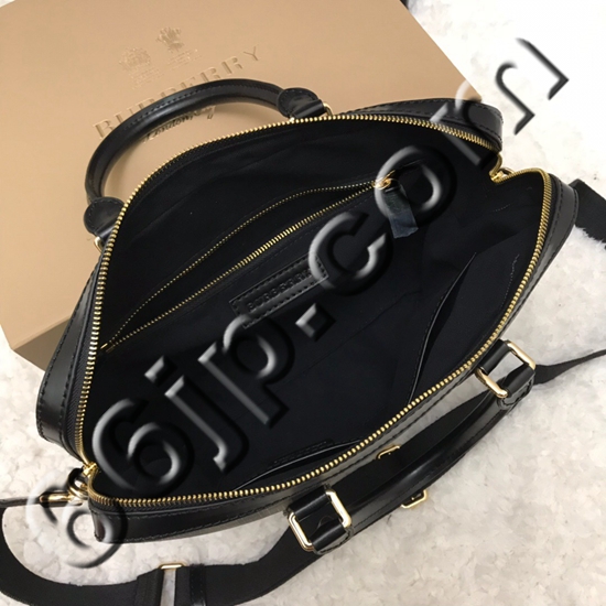 バーバリーバッグ着用イメージ